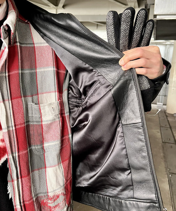 高遠 恒巳さんの「BEAMS WOMEN｜ワイドフィット レザー ジップブルゾン」を使ったコーディネート