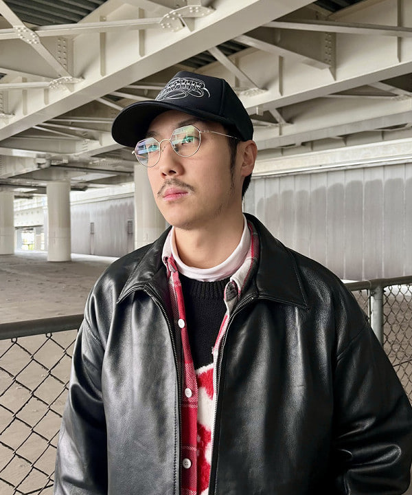 高遠 恒巳さんの「BEAMS WOMEN｜ワイドフィット レザー ジップブルゾン」を使ったコーディネート