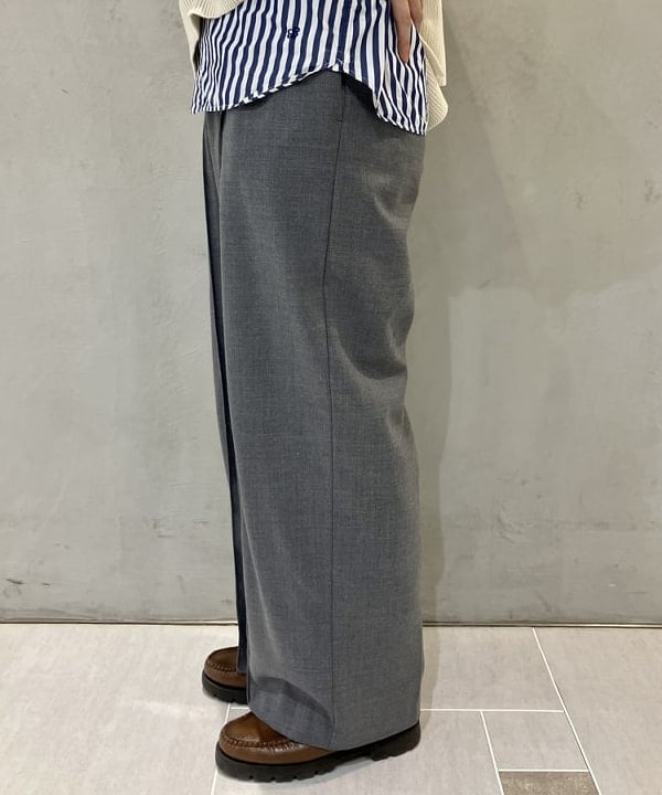 小原 もこさんの「BEAMS WOMEN｜ロンドンストライプ ボタンダウンシャツ」を使ったコーディネート