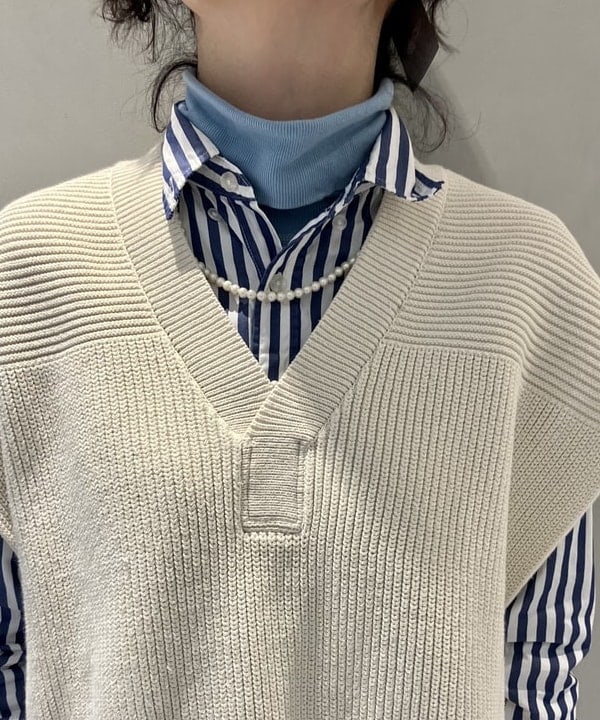小原 もこさんの「BEAMS WOMEN｜ロンドンストライプ ボタンダウンシャツ」を使ったコーディネート