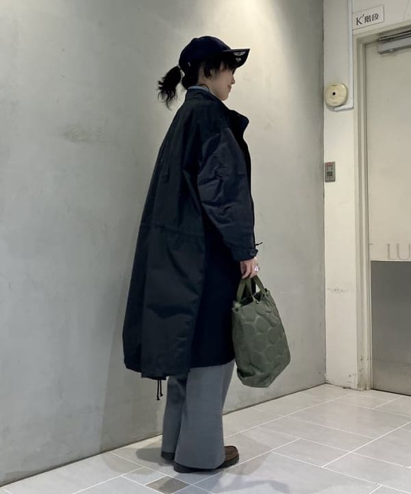 小原 もこさんの「BEAMS WOMEN｜ロンドンストライプ ボタンダウンシャツ」を使ったコーディネート