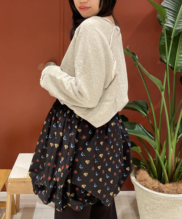サカサイスズカさんの「BEAMS WOMEN｜ミリタリー ニットパンツ」を使ったコーディネート