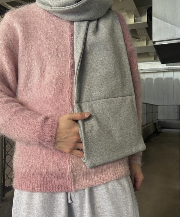 タマイユウトさんの「BEAMS WOMEN｜B.SweatMuff」を使ったコーディネート
