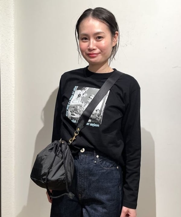 鈴木 亜美さんの「BEAMS WOMEN｜upper hights × Demi-Luxe BEAMS / 別注 THE NIECE デニムパンツ」を使ったコーディネート