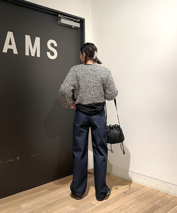 鈴木 亜美さんの「BEAMS WOMEN｜upper hights × Demi-Luxe BEAMS / 別注 THE NIECE デニムパンツ」を使ったコーディネート