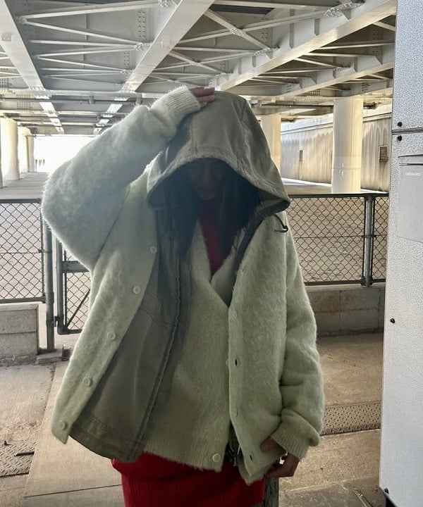 翔さんの「BEAMS WOMEN｜7ゲージ ソリッドシャギー カーディガン」を使ったコーディネート