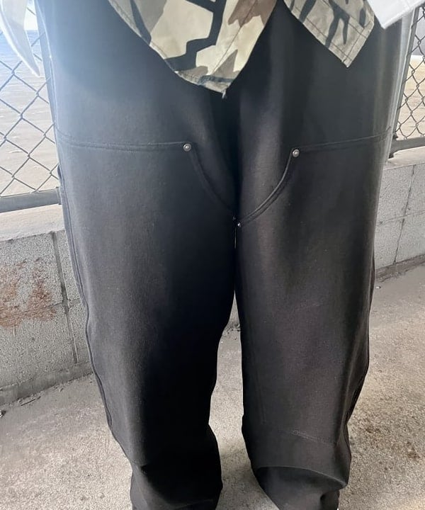 槙山 賢斗さんの「BEAMS WOMEN｜ダブルニースウェットパンツ」を使ったコーディネート