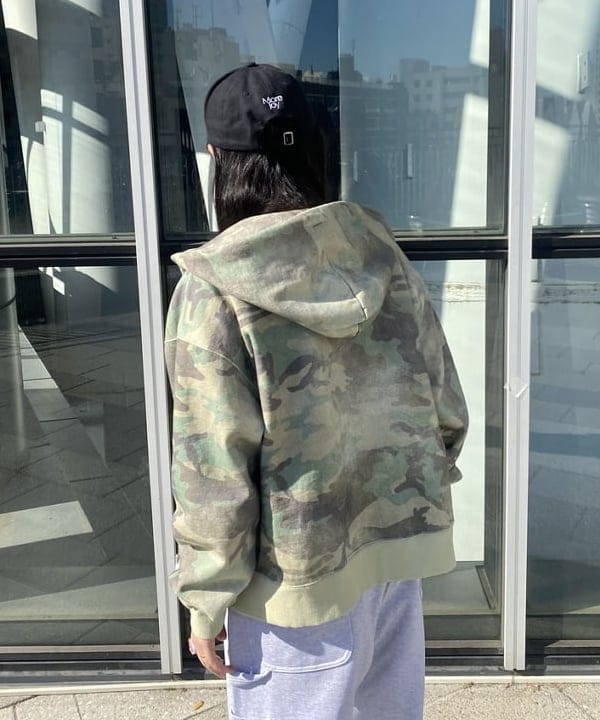 ayaさんの「BEAMS WOMEN｜ダブルニースウェットパンツ」を使ったコーディネート