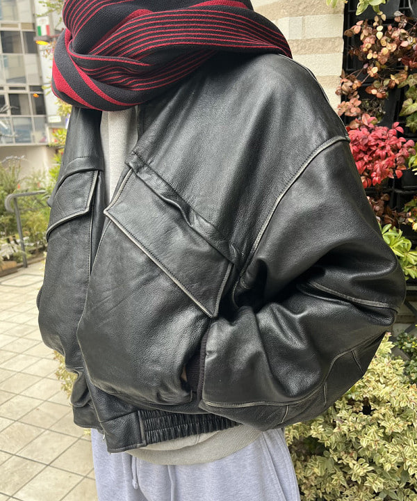 BANさんの「BEAMS WOMEN｜ユーズド加工 レザー ショートブルゾン」を使ったコーディネート