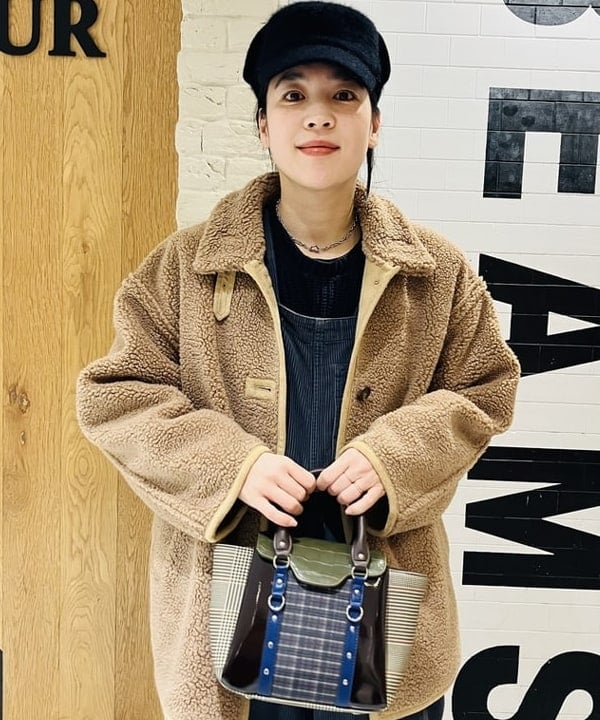 岡 弥生さんの「BEAMS WOMEN｜パターンチェック バッグ」を使ったコーディネート