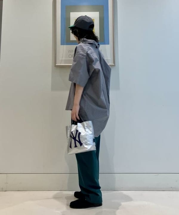 小原 もこさんの「BEAMS WOMEN｜【別注】INFIELDER DESIGN MLB ロゴ YYB トートバッグ」を使ったコーディネート
