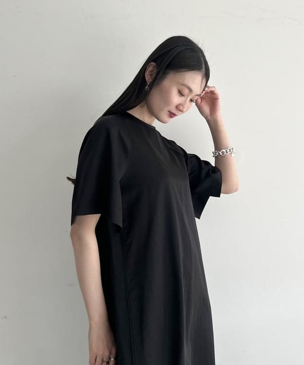 隈元 楓さんの「BEAMS WOMEN｜グロス Tドレス .M」を使ったコーディネート