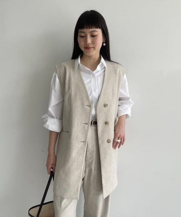 Ichika Hondaさんの「BEAMS WOMEN｜【別注】TICCA / ソリッド リネン タック パンツ」を使ったコーディネート