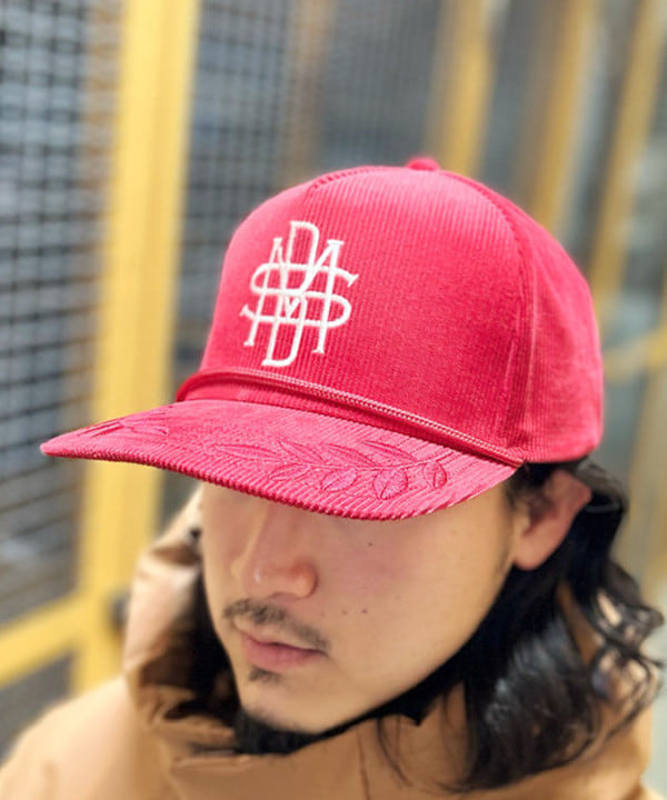 IHA(イハ)さんの「BEAMS WOMEN｜Dermizax (TM) リバーシブル ダウンジャケット」を使ったコーディネート