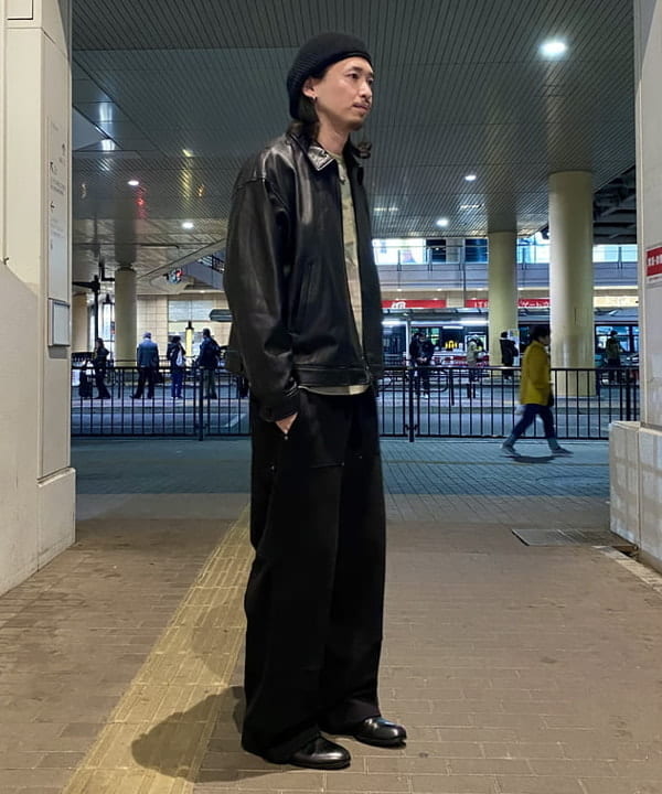 植木 竜也さんの「BEAMS WOMEN｜ワイドフィット レザー ジップブルゾン」を使ったコーディネート