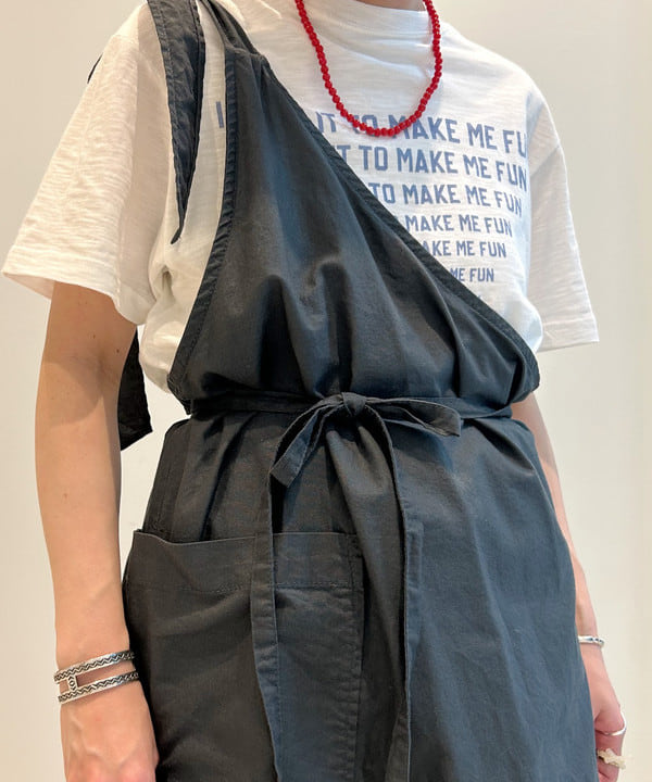 清水 彩乃さんの「BEAMS WOMEN｜【別注】NAPRON / ダメージ デニム ペイシェント バッグ」を使ったコーディネート