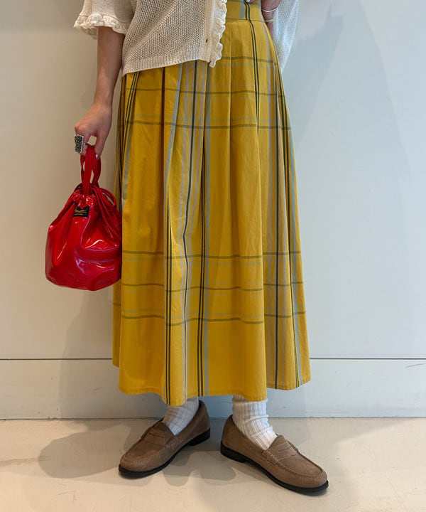 清水 彩乃さんの「BEAMS WOMEN｜【別注】G.H.Bass / スエード ローファー」を使ったコーディネート