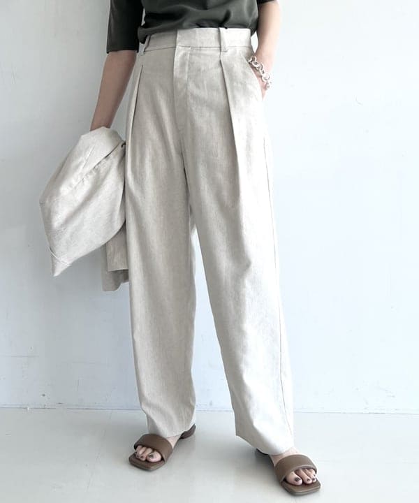 隈元 楓さんの「BEAMS WOMEN｜シンプル ボートネックニット .M」を使ったコーディネート