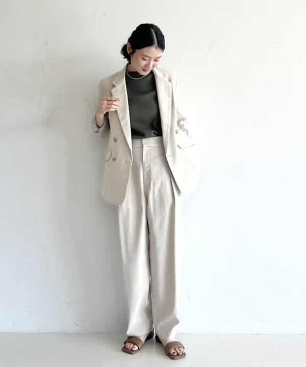 隈元 楓さんの「BEAMS WOMEN｜シンプル ボートネックニット .M」を使ったコーディネート