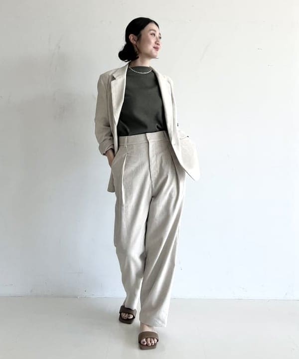 隈元 楓さんの「BEAMS WOMEN｜シンプル ボートネックニット .M」を使ったコーディネート