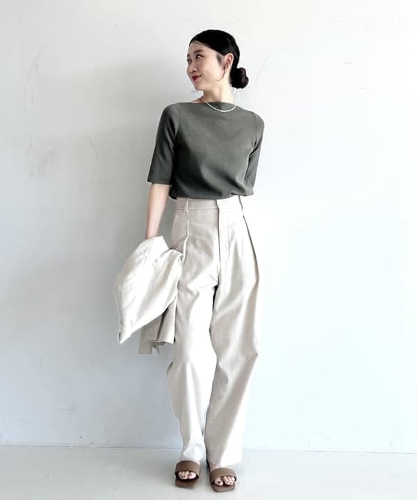 隈元 楓さんの「BEAMS WOMEN｜シンプル ボートネックニット .M」を使ったコーディネート
