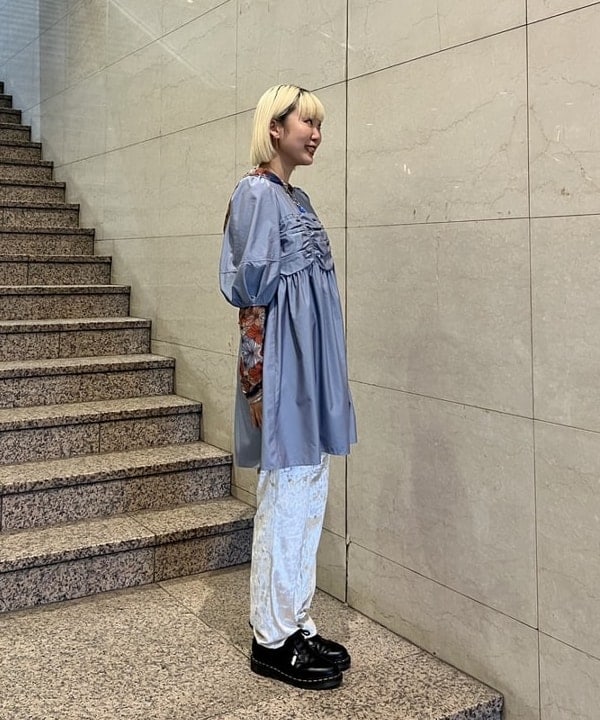 あさひさんの「BEAMS WOMEN｜タフタ ギャザー ヨーク ミニ ワンピース」を使ったコーディネート