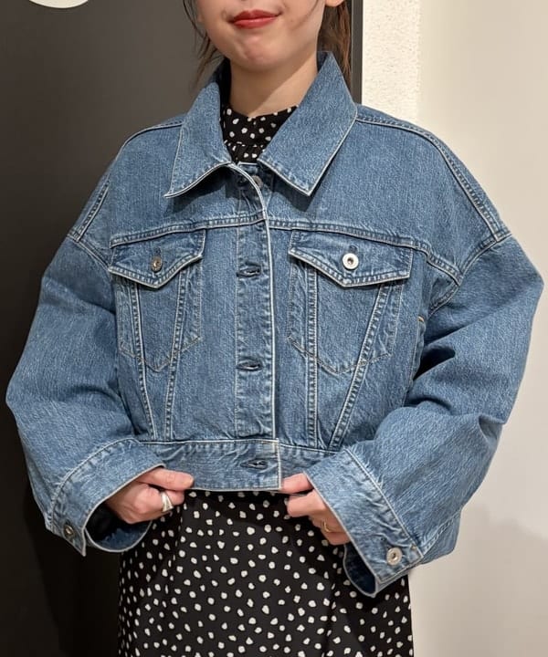 makita mikaさんの「BEAMS WOMEN｜【別注】upper hights / THE SHORT デニムジャケット」を使ったコーディネート