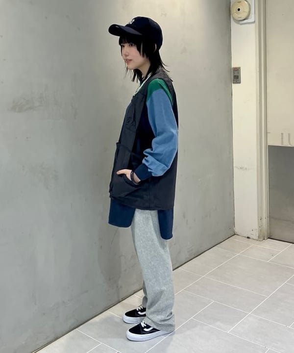 小原 もこさんの「BEAMS WOMEN｜樹脂 パール ロング ネックレス」を使ったコーディネート