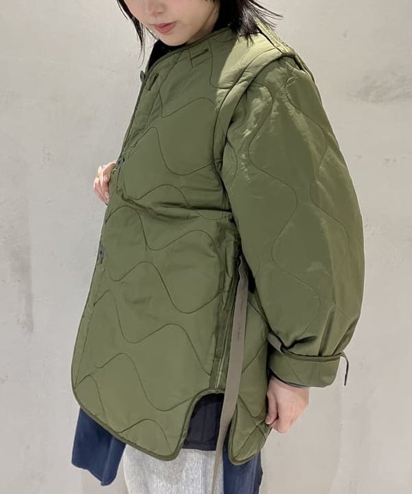 小原 もこさんの「BEAMS WOMEN｜樹脂 パール ロング ネックレス」を使ったコーディネート