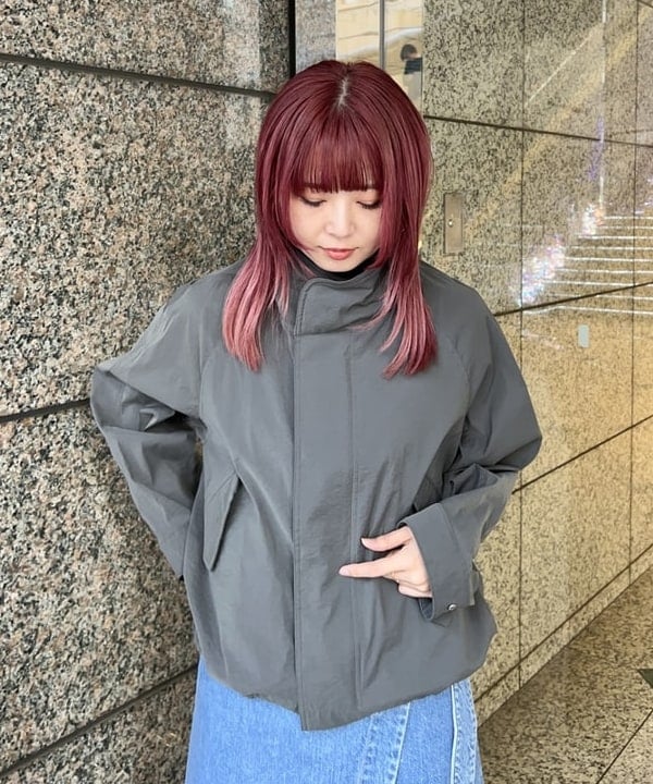 篠崎 香月さんの「BEAMS WOMEN｜【別注】upper hights / THE NANCY ラップスカート」を使ったコーディネート