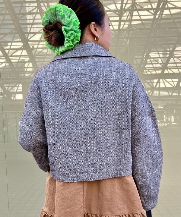 吉田　真実さんの「BAUM UND PFERDGARTEN / BEBETH ヘリンボーン リネンジャケット」を使ったコーディネート