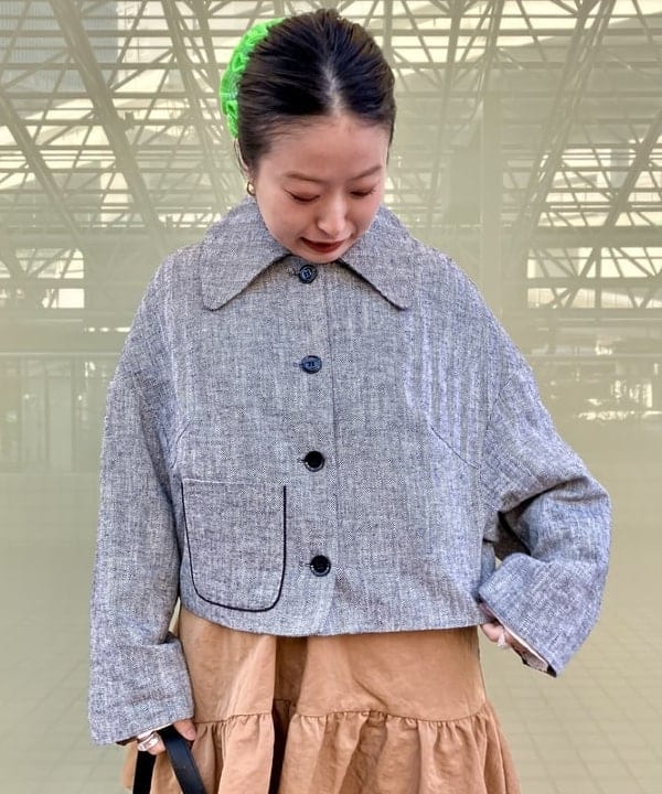 吉田　真実さんの「BAUM UND PFERDGARTEN / BEBETH ヘリンボーン リネンジャケット」を使ったコーディネート