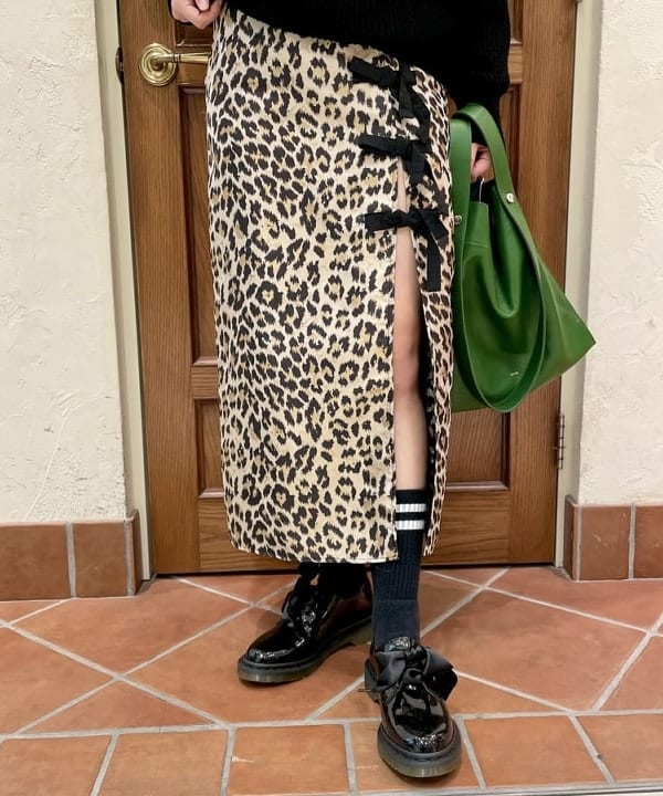 はっとりさんの「BEAMS WOMEN｜BEAURE &times; Ray BEAMS / 別注 2WAY バッグ」を使ったコーディネート