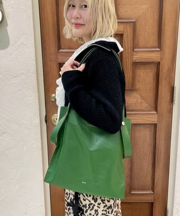 はっとりさんの「BEAMS WOMEN｜BEAURE &times; Ray BEAMS / 別注 2WAY バッグ」を使ったコーディネート