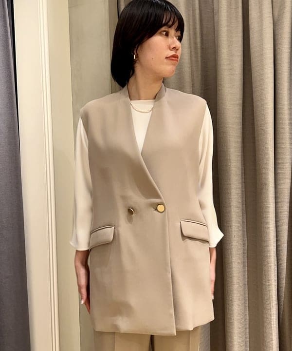 岡 妃呂美さんの「BEAMS WOMEN｜LEE × Demi-Luxe BEAMS / ブラウスライクTOP .M」を使ったコーディネート