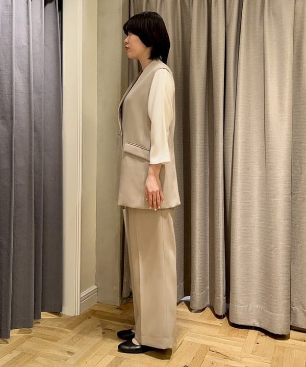 岡 妃呂美さんの「BEAMS WOMEN｜LEE × Demi-Luxe BEAMS / ブラウスライクTOP .M」を使ったコーディネート