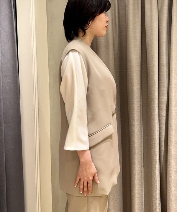 岡 妃呂美さんの「BEAMS WOMEN｜LEE × Demi-Luxe BEAMS / ブラウスライクTOP .M」を使ったコーディネート