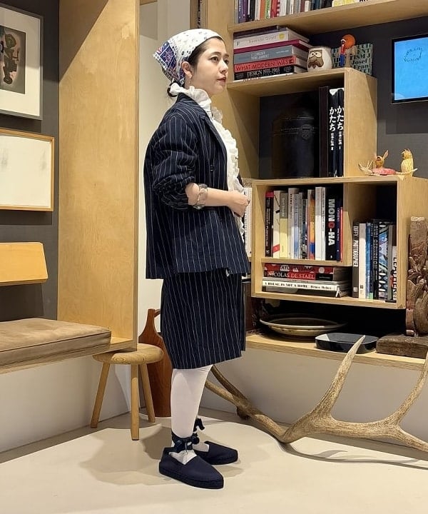 吉野 多恵さんの「BEAMS WOMEN｜コットン リネン フリル ギャザー ショートスリーブ」を使ったコーディネート
