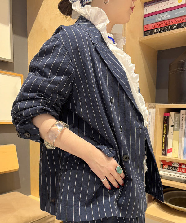 吉野 多恵さんの「BEAMS WOMEN｜コットン リネン フリル ギャザー ショートスリーブ」を使ったコーディネート