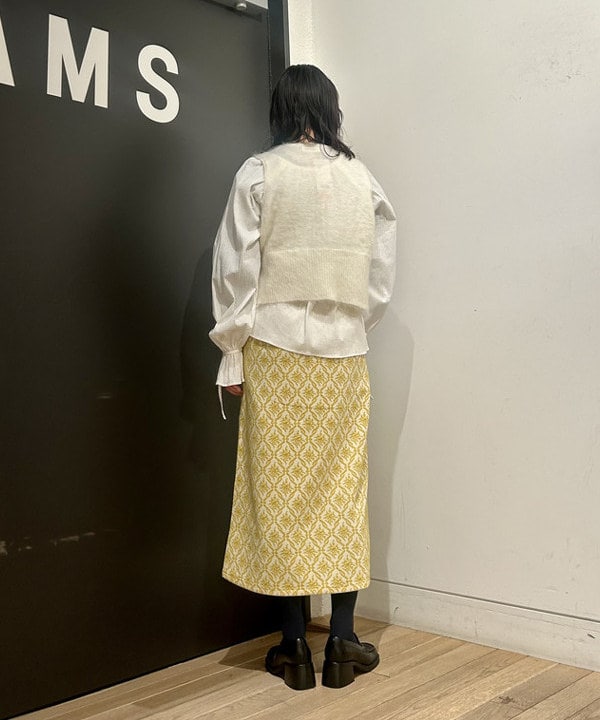 早川 萌子さんの「BEAMS WOMEN｜RBS / ネック ストラップ ブラウス」を使ったコーディネート