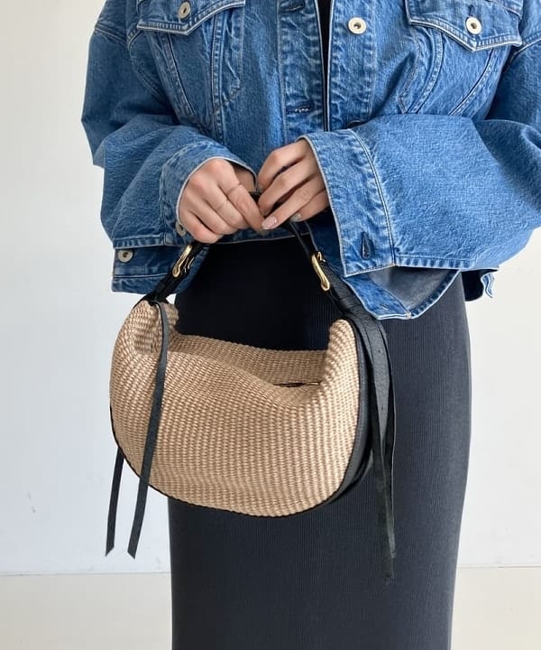 SAKAIさんの「BEAMS WOMEN｜コットンアセテート フレアスリーブ ワンピース」を使ったコーディネート