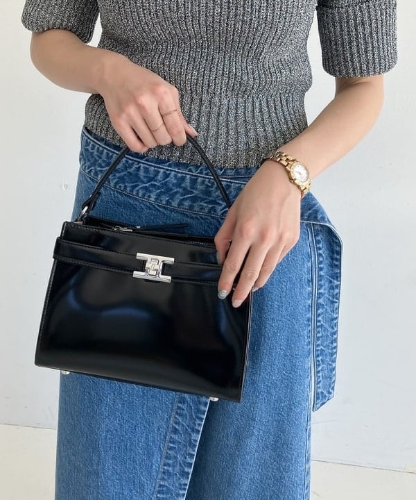 SAKAIさんの「BEAMS WOMEN｜AK+1 / ショート ラメ ニット」を使ったコーディネート