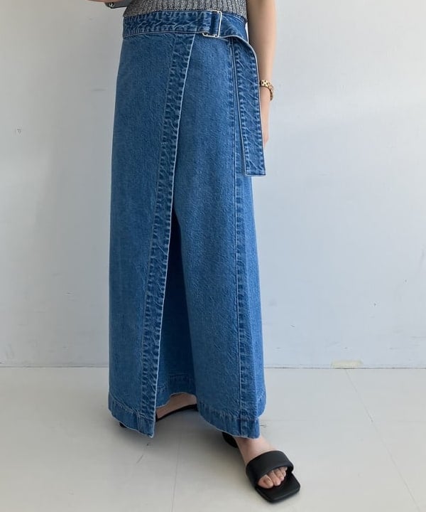SAKAIさんの「BEAMS WOMEN｜AK+1 / ショート ラメ ニット」を使ったコーディネート