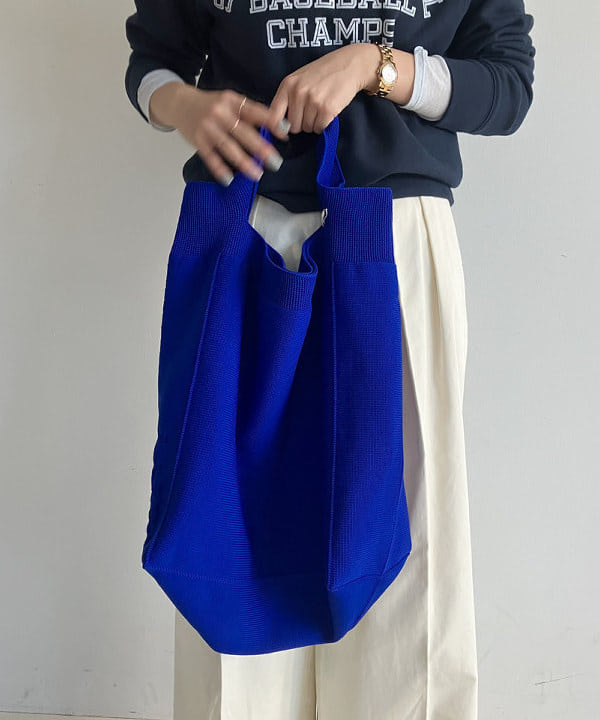 SAKAIさんの「BEAMS WOMEN｜AK+1 / ロゴ スウェット プルオーバー」を使ったコーディネート