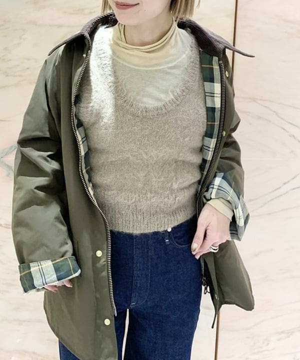 AONO SHIKAMAさんの「BEAMS WOMEN｜【別注】Barbour / BEDALE ジャケット」を使ったコーディネート