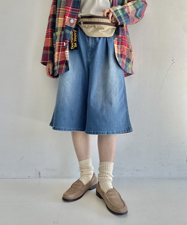 SHINAGAWAさんの「BEAMS WOMEN｜【別注】Healthknit / 70s ヘンリーネック ショートスリーブ」を使ったコーディネート