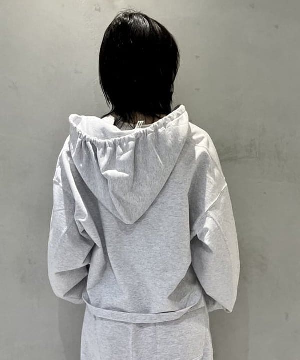 小原 もこさんの「BEAMS WOMEN｜CONVERSE / ALL STAR HI」を使ったコーディネート