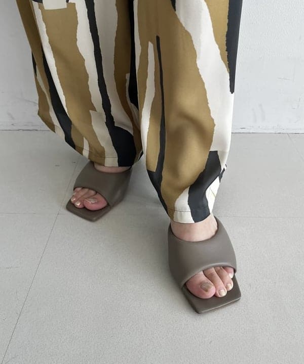 Ito_ririkaさんの「BEAMS WOMEN｜シックプリント パンツ」を使ったコーディネート