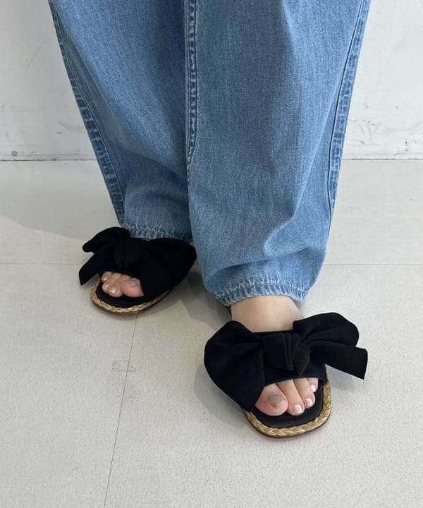 Ito_ririkaさんの「BEAMS WOMEN｜upper hights / LAZY NIECE デニムパンツ」を使ったコーディネート