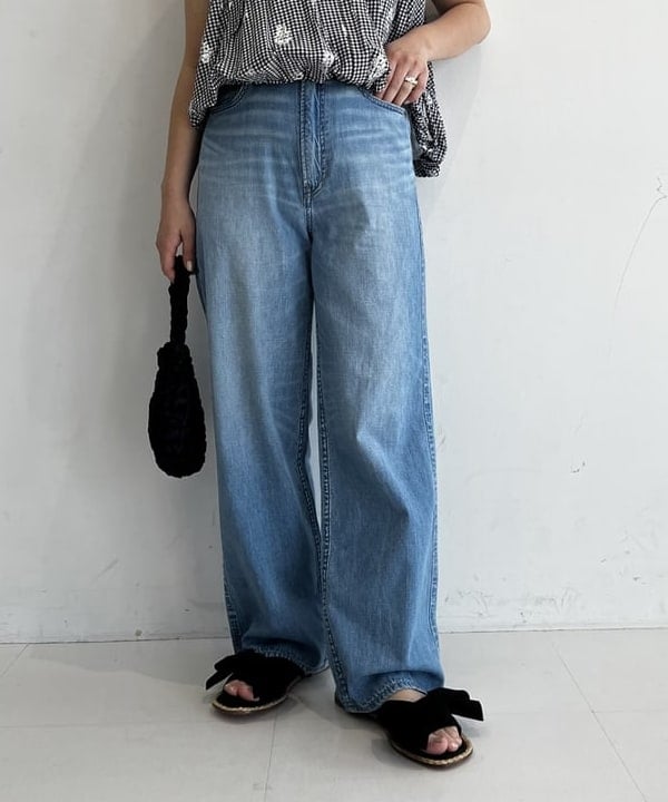 Ito_ririkaさんの「BEAMS WOMEN｜upper hights / LAZY NIECE デニムパンツ」を使ったコーディネート